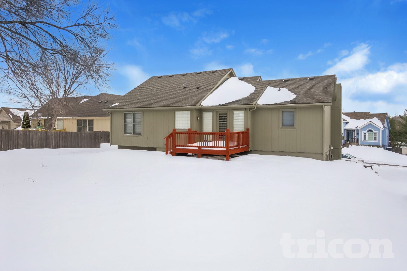 Building Photo - 7616 N Nodaway Ave