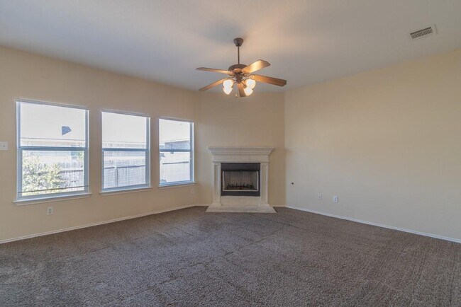 Building Photo - 2013 Rachel Ln