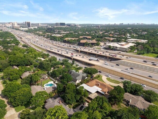 Building Photo - 6545 Lyndon B Johnson Fwy