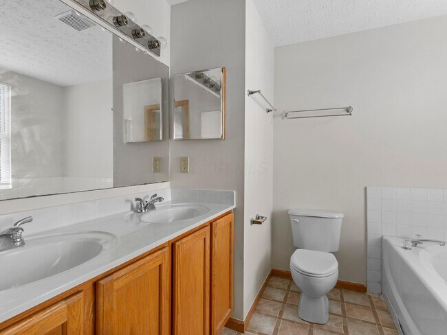 Building Photo - 7741 Sherridon Dr