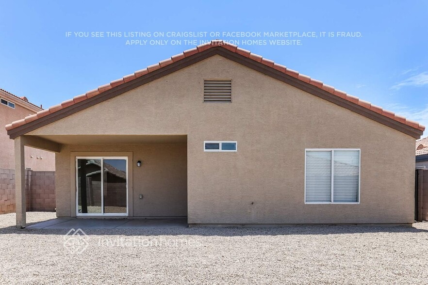 Building Photo - 12014 W Holly St