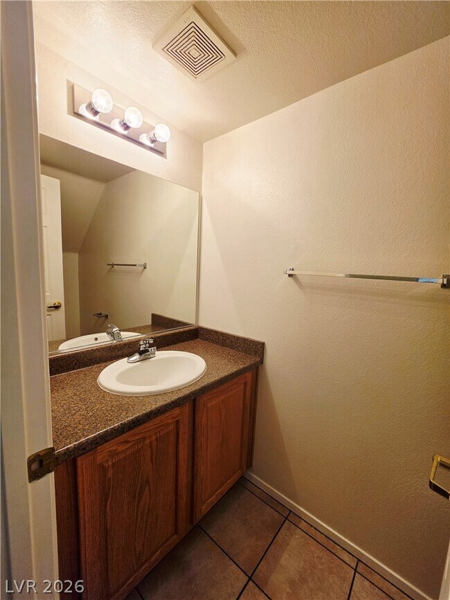 Building Photo - 1571 Rusty Ridge Ln