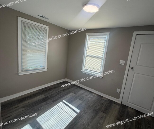 Building Photo - 1712 Carolina St
