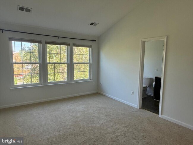 Building Photo - 3969 Cressida Pl