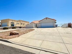 Building Photo - 2576 McCormick Blvd