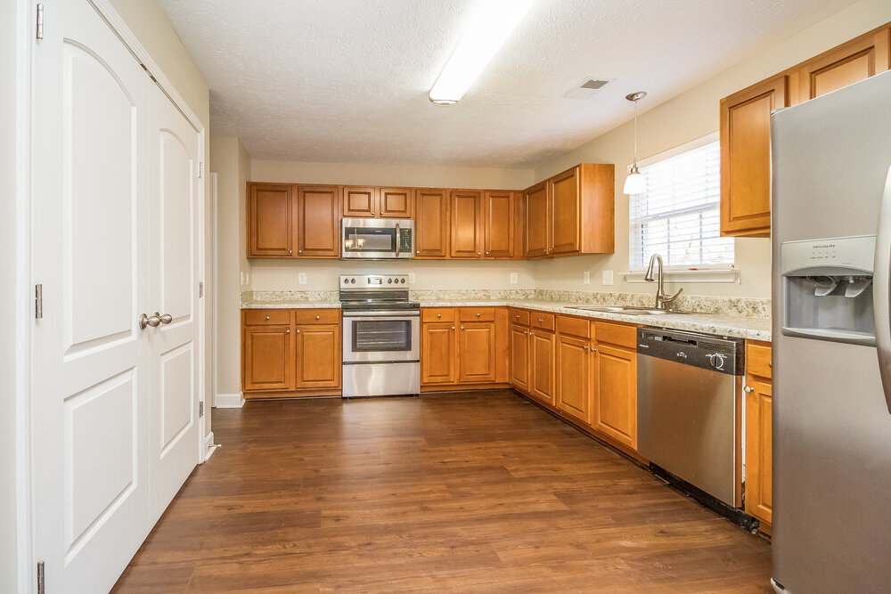 Building Photo - 1127 Sunnycrest Ct