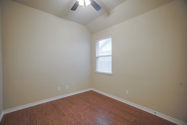 Building Photo - 34 Tidwillow Pl