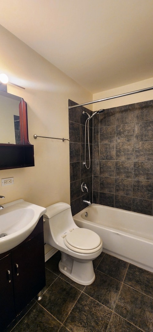 Building Photo - 5306 N Cumberland Ave