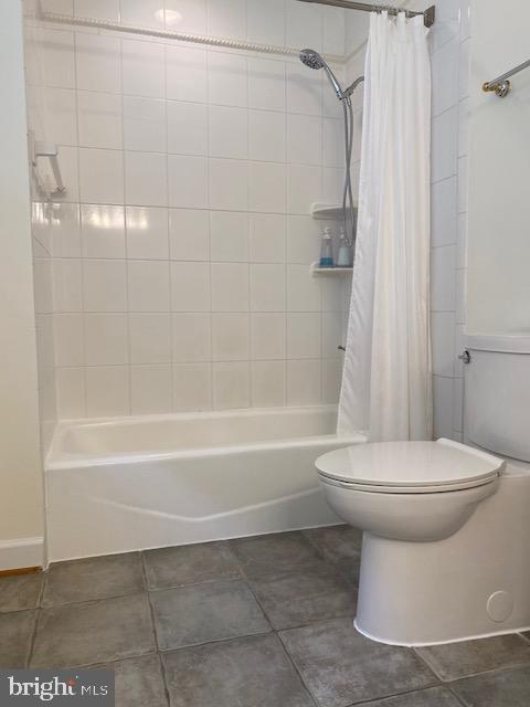 Building Photo - 1420 Riverside Dr