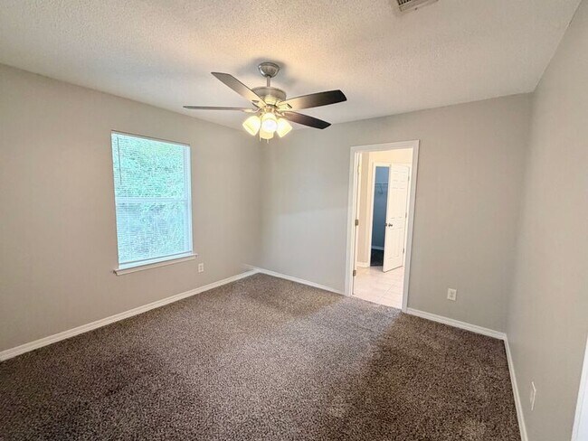Building Photo - 10608 Wilderness Ln
