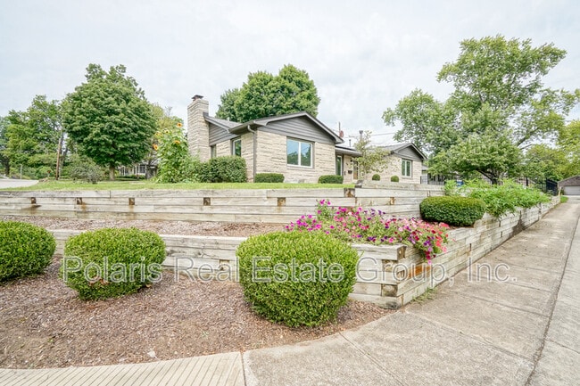 Building Photo - 40 Bailey Ct