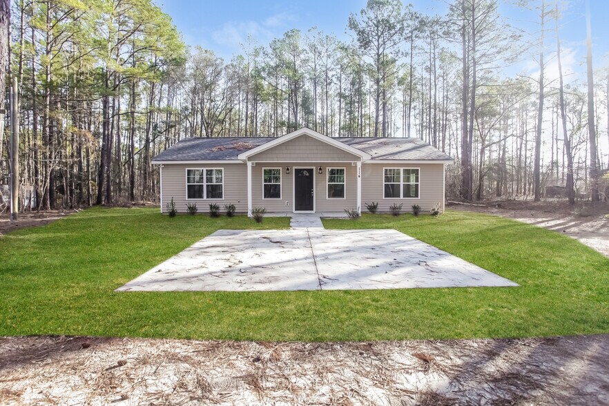 Primary Photo - 114 Vistaview Dr