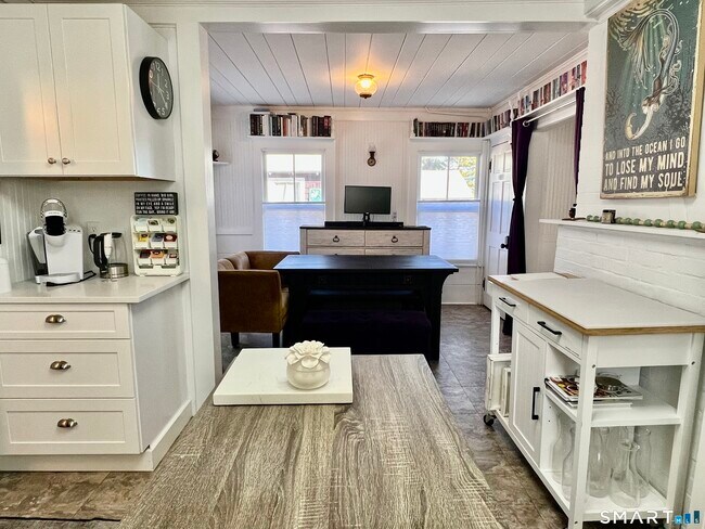 Building Photo - 624 Vineyard Point Rd