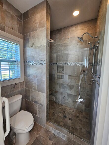 Building Photo - 621 Hadley Ct