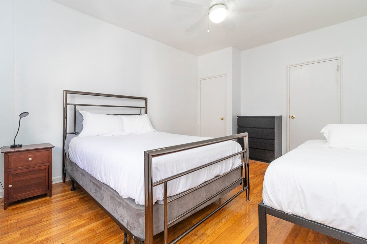 Building Photo - 250 E 82nd St