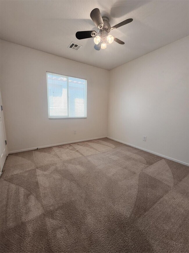 Building Photo - 3-Bed, 2.5-Bath Pet-Friendly Home with Fen...