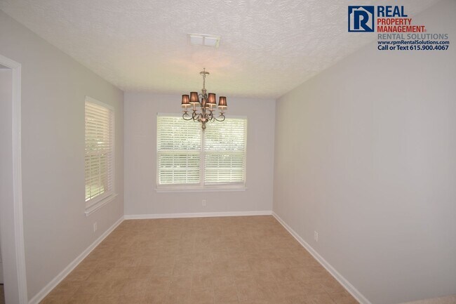 Building Photo - Beautiful 3BR+Bonus/4th Bedroom, triple Blackman schools! Screened in porch and fenced in backyard!