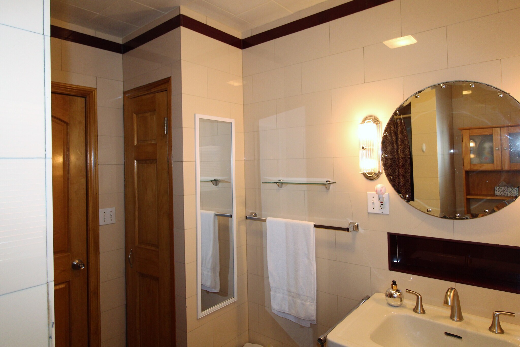 Bathroom with linen closet - 78 Elm St