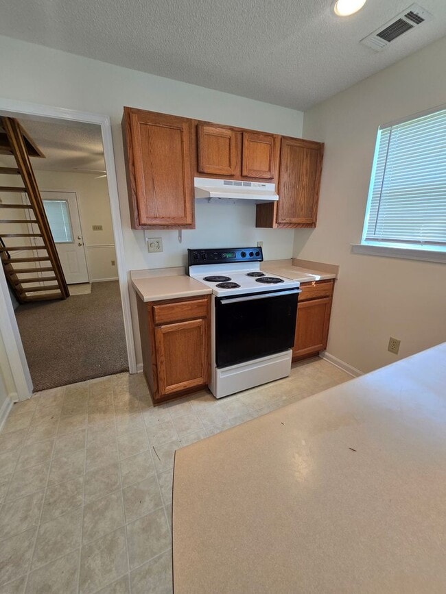Building Photo - 9830 Whitefield Ave
