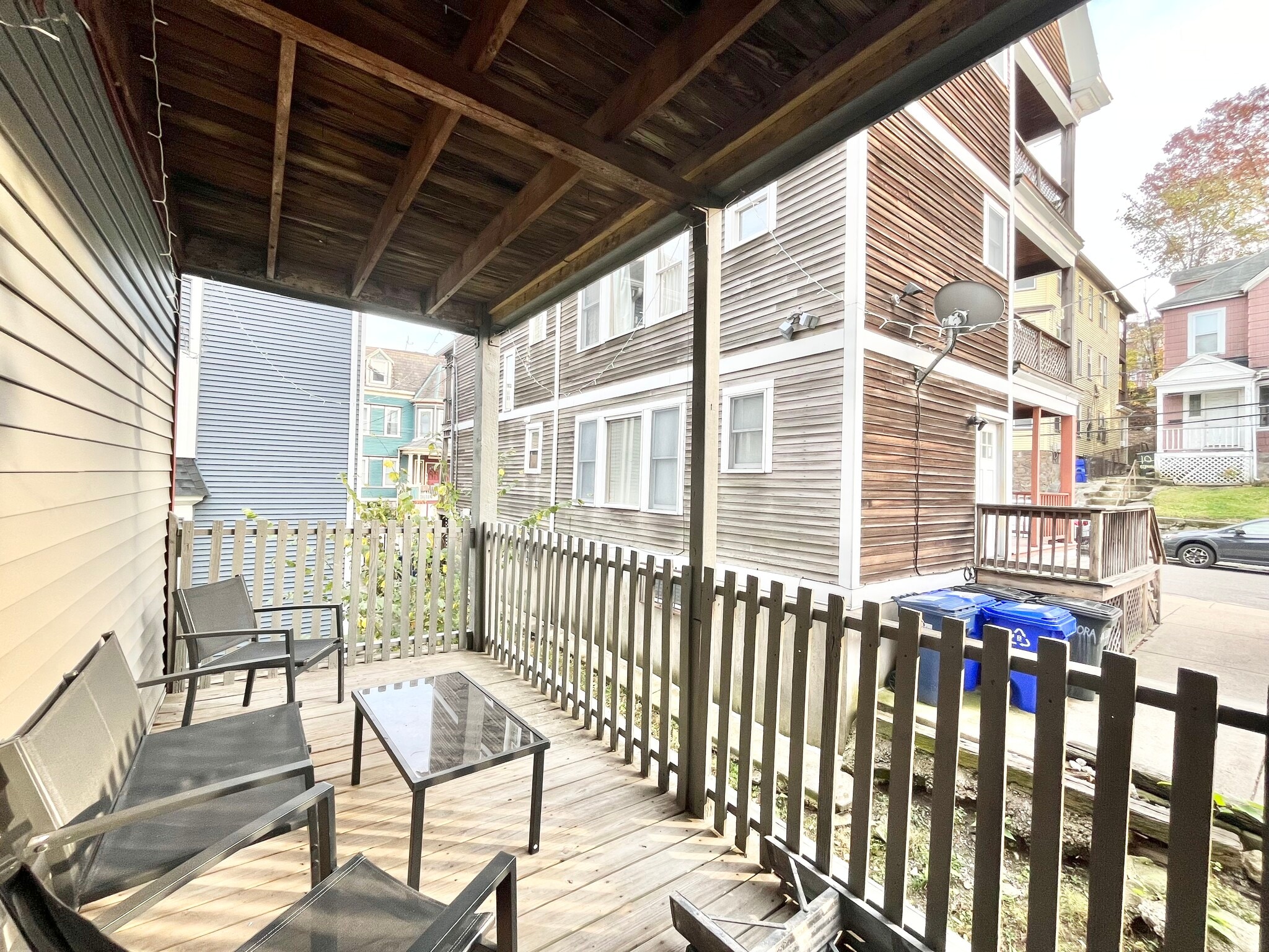 Building Photo - 168 Hillside St