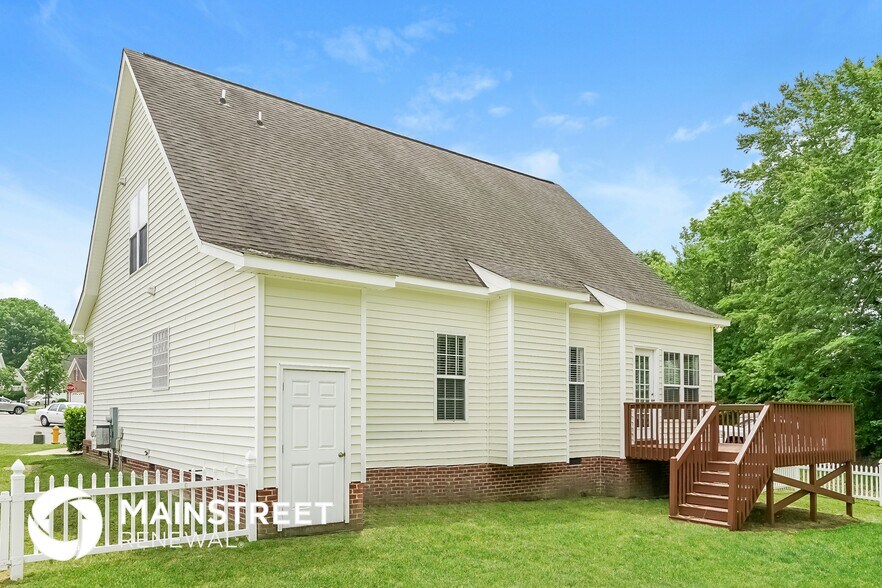 Building Photo - 2010 Wild Iris Dr
