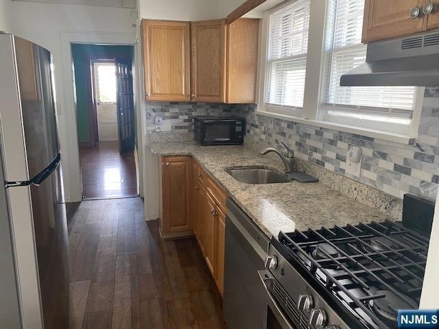 Building Photo - 15 Ayer Pl