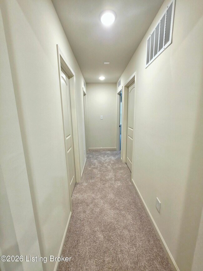 Building Photo - 4609 Golden Eagle Dr