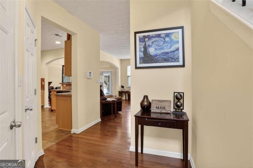 Building Photo - 5556 Cascade Run