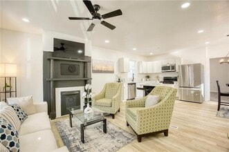 Building Photo - 910 Rugby St