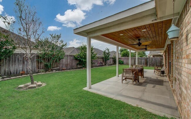 Building Photo - 15011 Redding Crest Ln