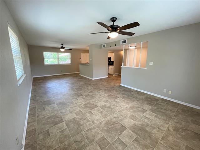 Building Photo - 2317 English Dr