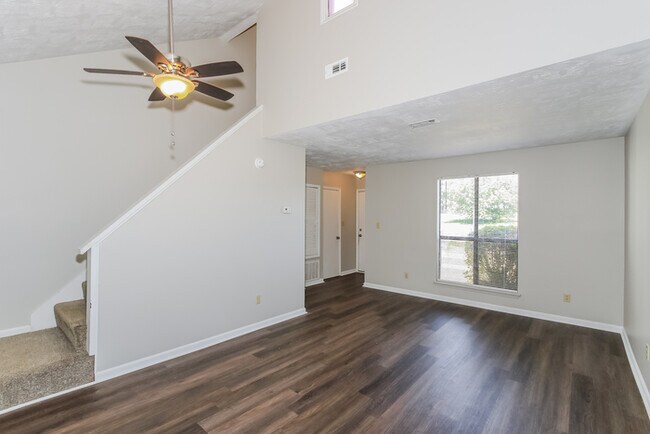 Building Photo - Inviting 3-Bedroom Home