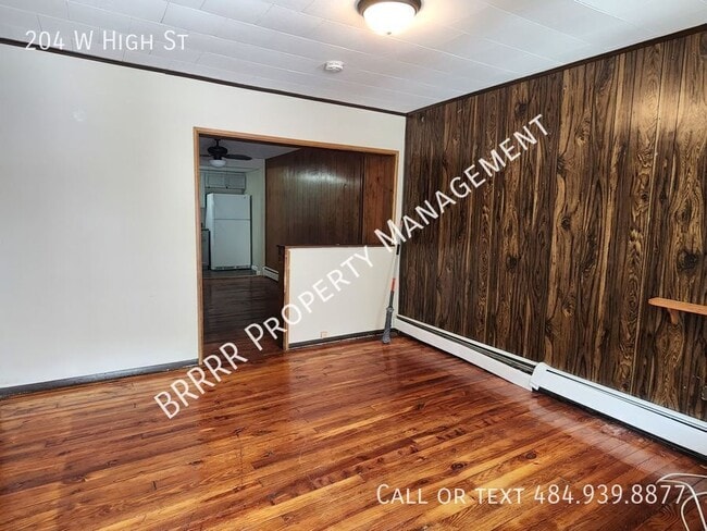 Building Photo - 204 W High St