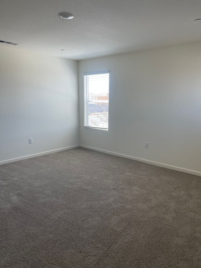 Building Photo - 4-Bedroom, 2.5-Bath Corner Home