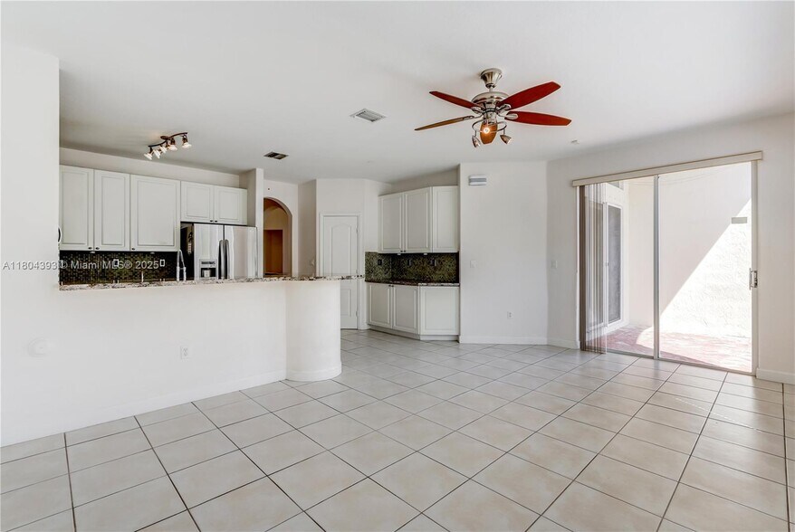 Building Photo - 5549 NW 113th Ct