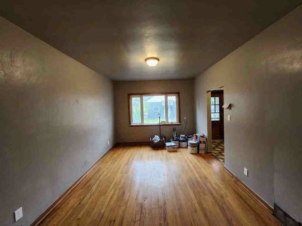 Building Photo - 1358 5th Ave