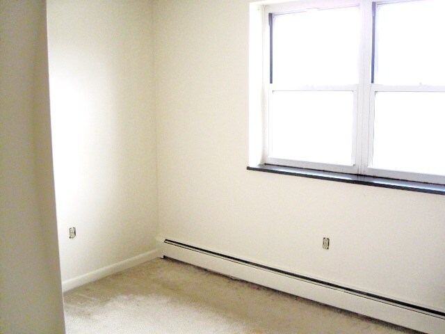 Building Photo - 166 Lexington St