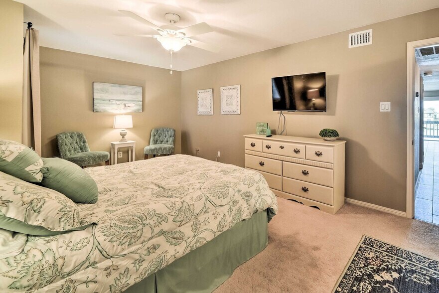 Building Photo - 15425 Fortuna Bay Dr