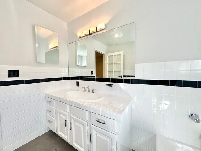 Building Photo - 8261 W 4th St