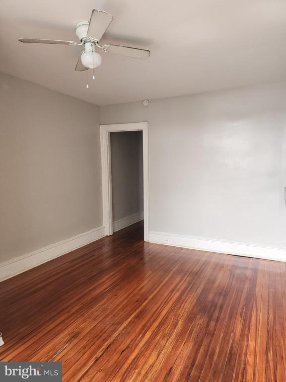 Building Photo - 217 S 47th St