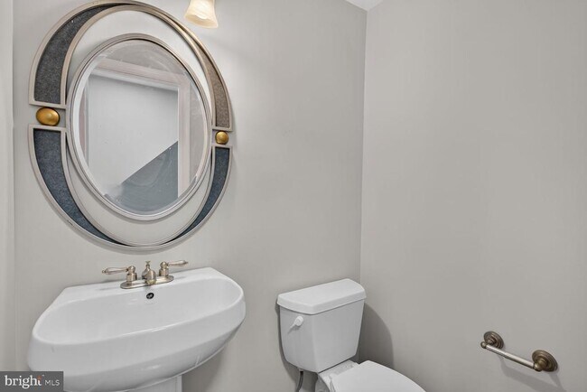 Building Photo - 8228 Goldstream Ct