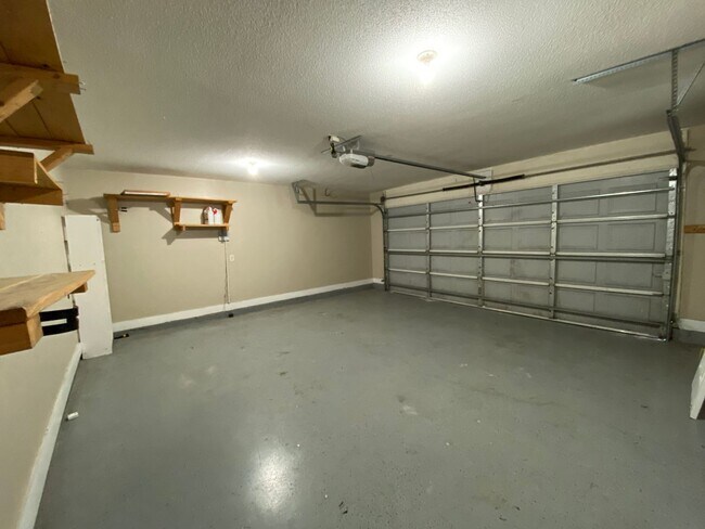 Building Photo - 3 bedroom 2 bath house in Berwick