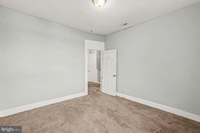 Building Photo - 409 Edgewood St