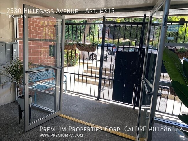 Building Photo - 2530 Hillegass Ave