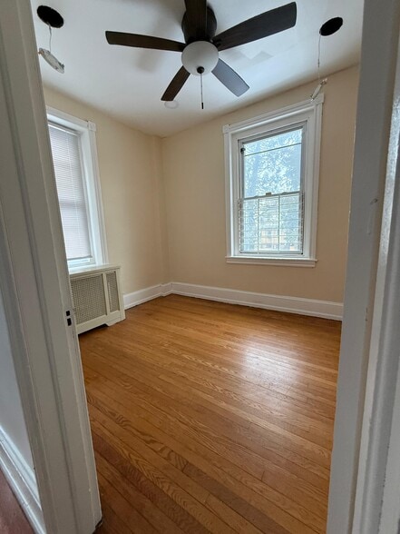 Building Photo - 415 E Sanger St