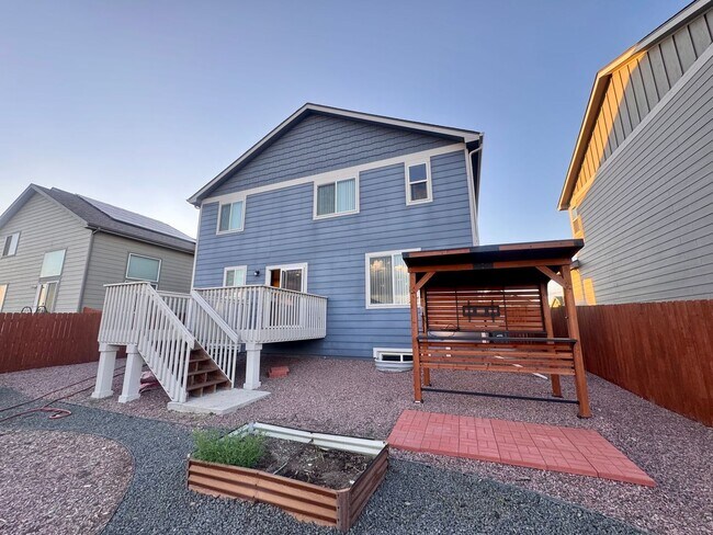 Building Photo - Beautiful 4 Bedroom Home in Peyton