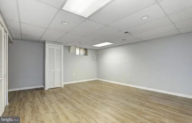 Building Photo - 32 Edith Dr