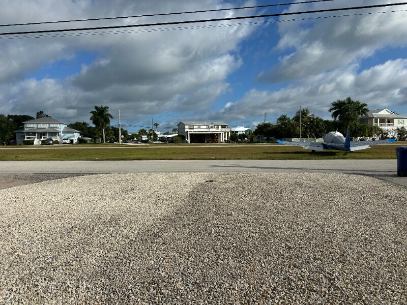 Building Photo - 486 Airport Dr S