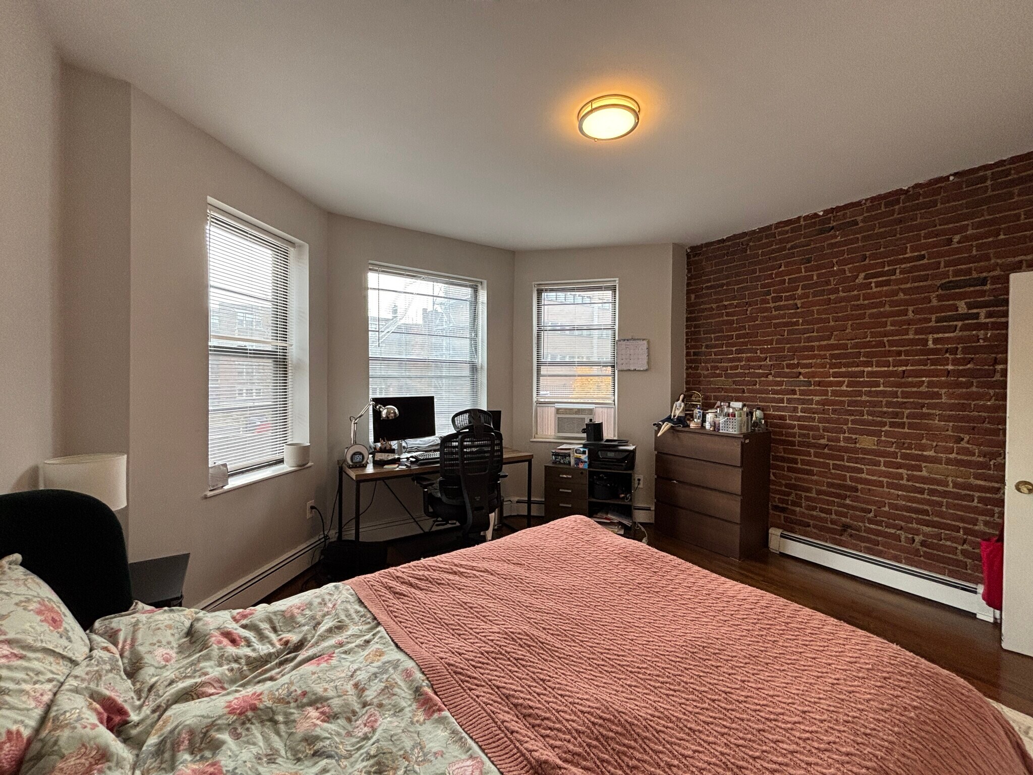 Building Photo - 17 Stearns Rd