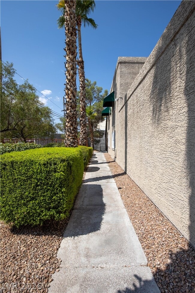 Building Photo - 6750 Del Rey Ave